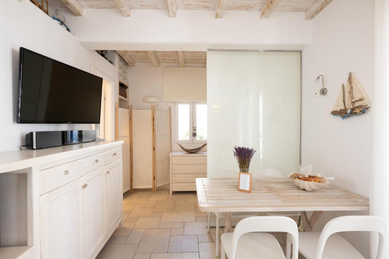 Blue, White And Grey Suites Ornos  Extérieur photo
