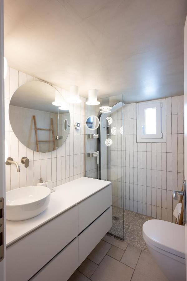 Blue, White And Grey Suites Ornos  Extérieur photo