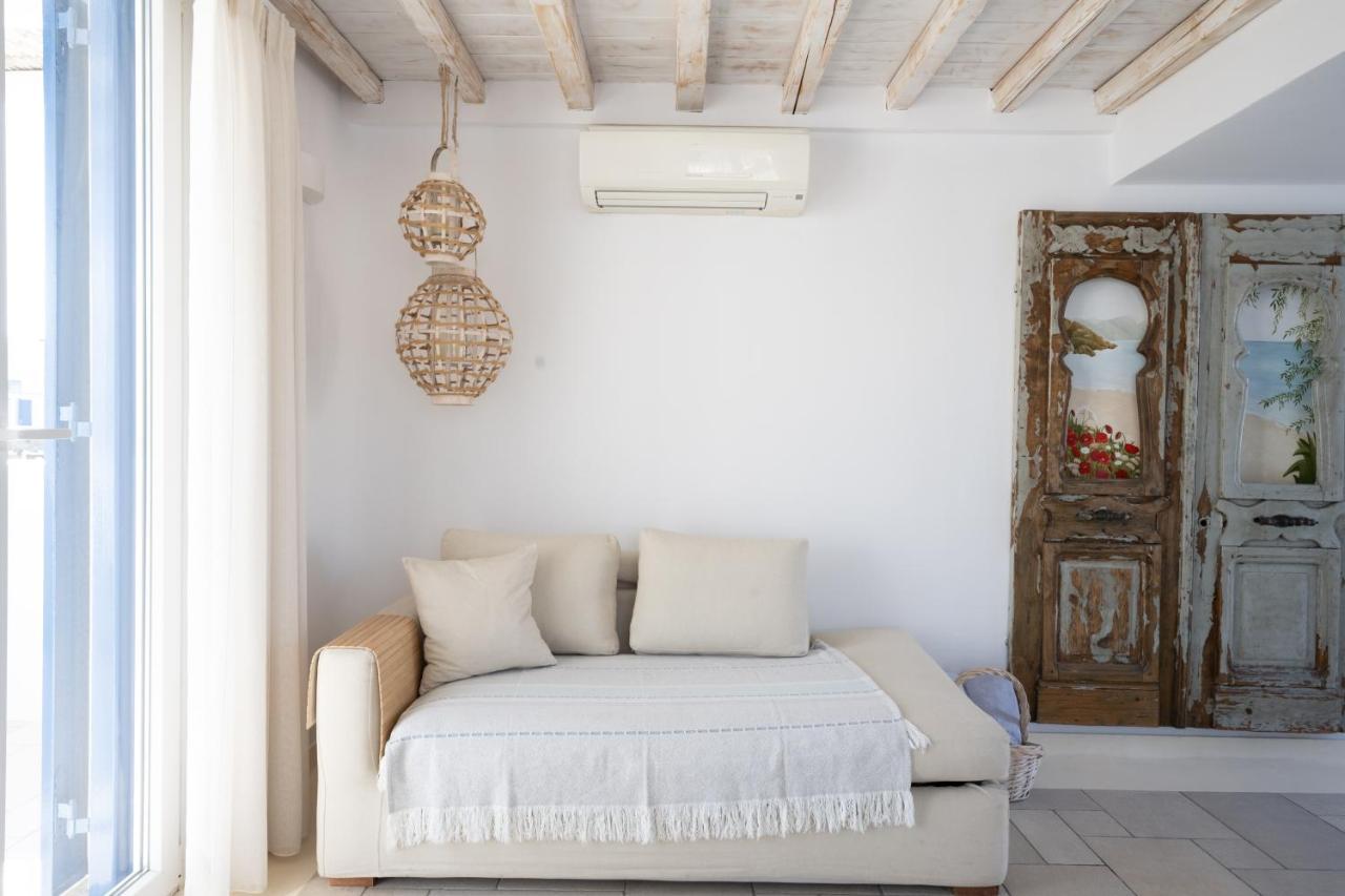 Blue, White And Grey Suites Ornos  Extérieur photo